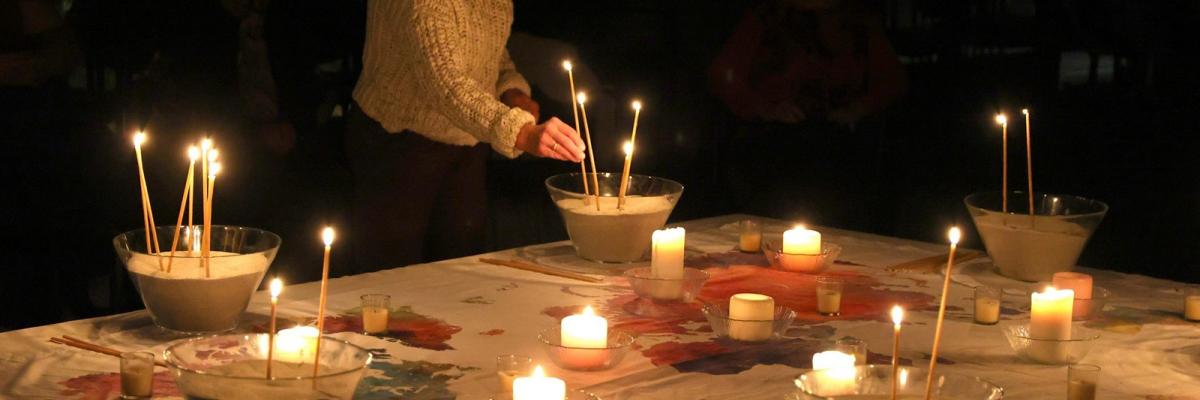 Prayers-Around-the-Cross-1600x570